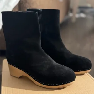 Brand New Dôen Boots