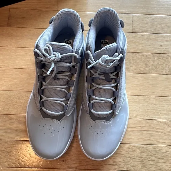 BRAND NEW Nike Jordan Max Aura 4 Mens 10.5 Cool Wolf Grey White Sneakers Shoes
