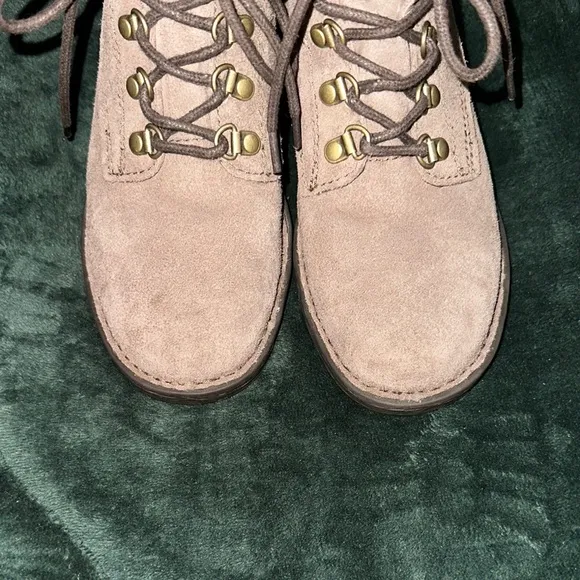 Børn Suede Hiking-Inspired Lace-Up Boots | Women’s Size 6M