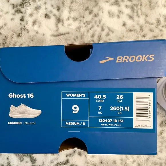 BROOKS Ghost 16  Running Shoes NWT