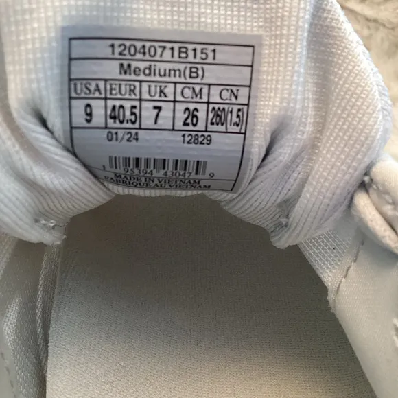BROOKS Ghost 16  Running Shoes NWT