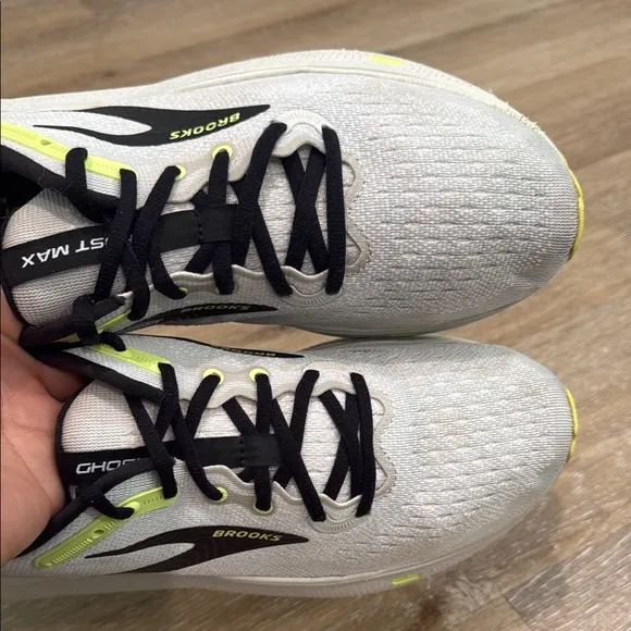 Brooks Ghost Max Size 10.5 Athletic Shoes - White and Neon Yellow