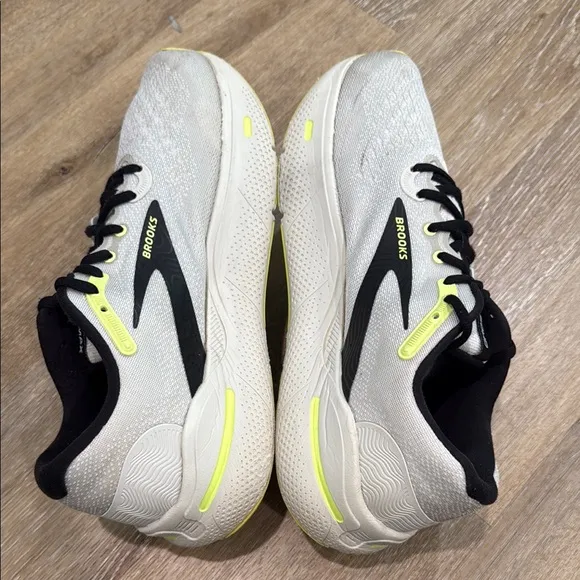 Brooks Ghost Max Size 10.5 Athletic Shoes - White and Neon Yellow