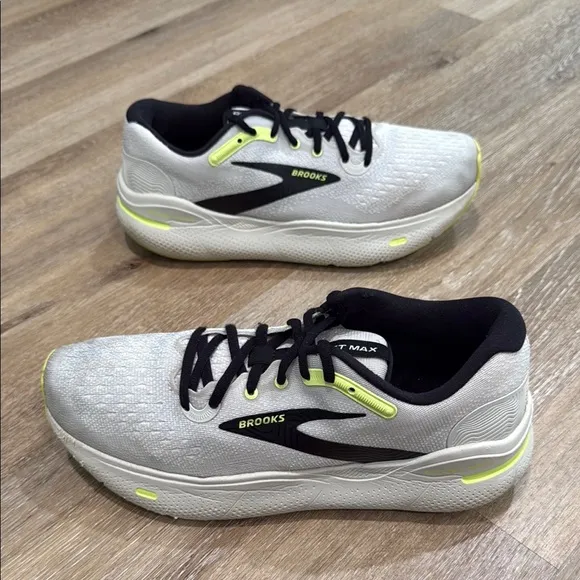 Brooks Ghost Max Size 10.5 Athletic Shoes - White and Neon Yellow