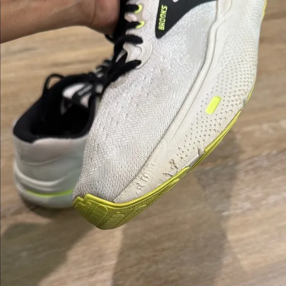 Brooks Ghost Max Size 10.5 Athletic Shoes - White and Neon Yellow