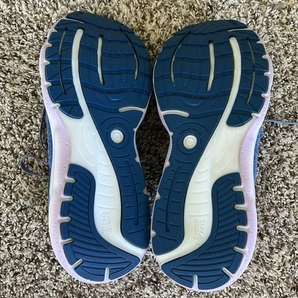 Brooks Women's Glycerin StealthFit 20 Sneakers in Blue/Pastel Lilac/White