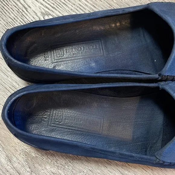 Bruno Magli Mens 9.5 M Loafers Shoes Tassle Navy Blue Soft Nubuck Leather Italy