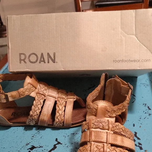 Buckle Tan Sandals with Adjustable Ankle Strap