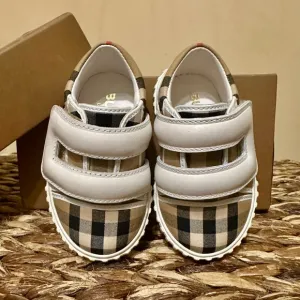 Burberry Kids Signature Print  Shoes
