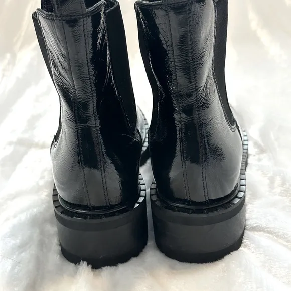 C La CANADIENNE Patent Leather Black  Boots, Size 9