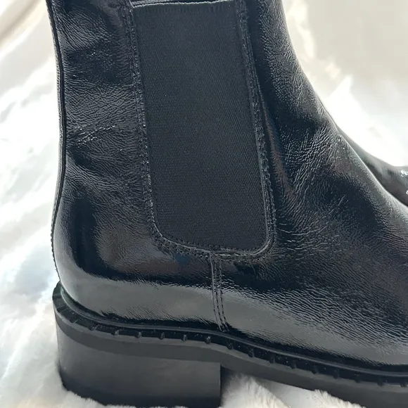 C La CANADIENNE Patent Leather Black  Boots, Size 9