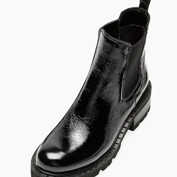 C La CANADIENNE Patent Leather Black  Boots, Size 9