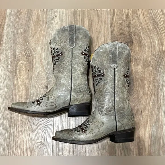Cavender’s Square Toe Faith/Cross Women’s Boots size 7 EUC