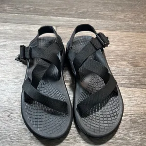 Chaco Black Strappy Sandals men’s size 10 (b78)