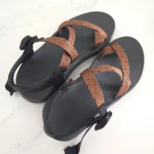 Chaco Z/Canyon 2 Sandals Adjustable Toe Strap Waterproof Brown Black Men's 9