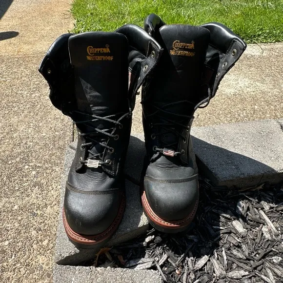 Chippewa Black Composite Toe  25381 Boots Vibram Sole 8” waterproof 10E