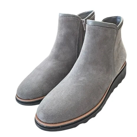 Clarks Sharon Heights Ankle Boot Gray Suede Leather Women Size 9.5 Booties NEW