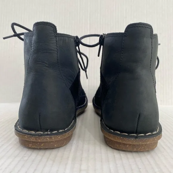 Clarks Shoes Tamitha Style Suede Leather Boots Ankle Fall Boots Size 7.5