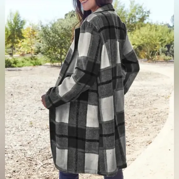 Classic Checkmate Lapel Coat - Black