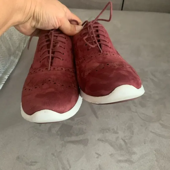 Cole Haan ZeroGrand Burgundy Wingtip Oxfords size 10