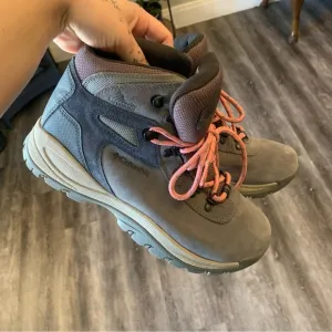 Columbia Newton Ridge Plus Women’s Waterproof Hiking Boots