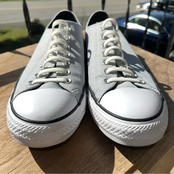 Converse All Star Men’s 8/Women’s 10 LOW TOP 157552F