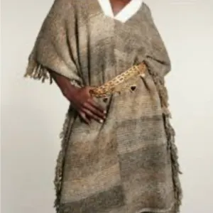 COPY - Zara Rustic fringe oversized v-neck longline poncho XS-S NWOT