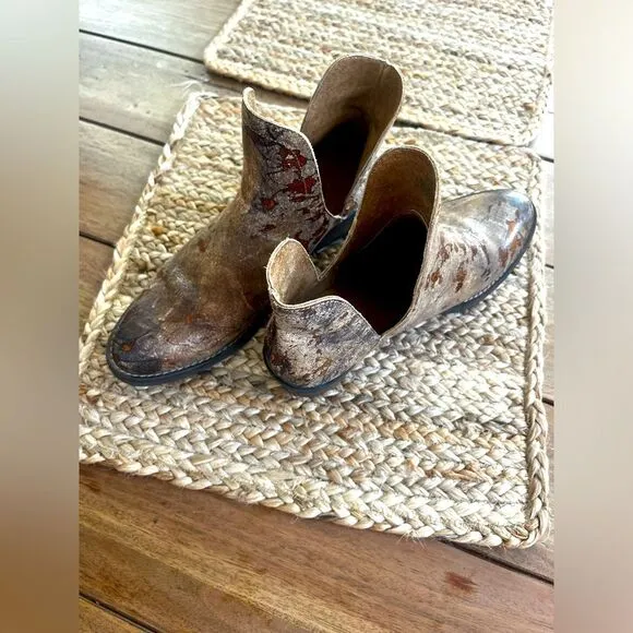 Corky’s Girl Brown Distressed Leather Ankle Boots, perfectly distressed; Size 9
