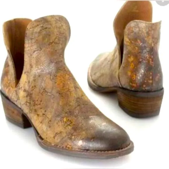 Corky’s Girl Brown Distressed Leather Ankle Boots, perfectly distressed; Size 9