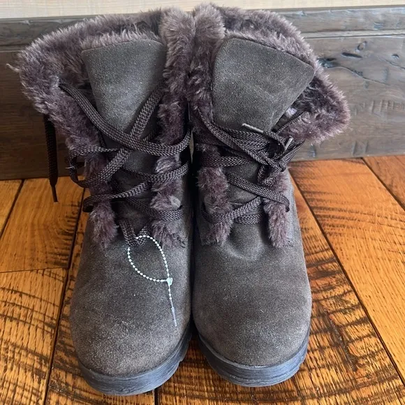 Cougar Brown Waterproof Faux Fur Lined Lace up Chunky Winter Boots in Size 9