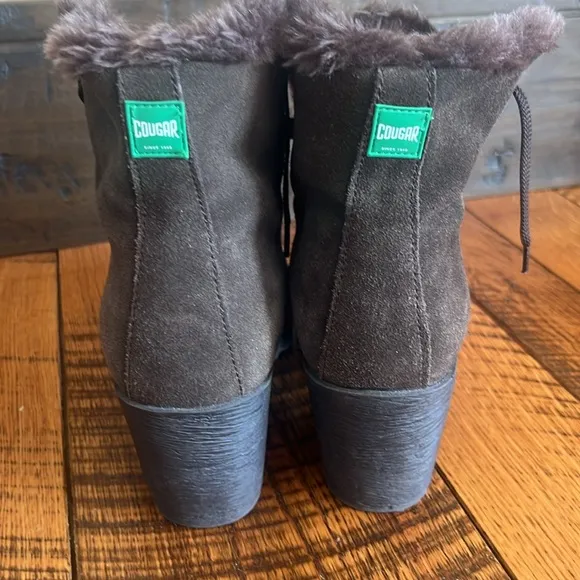 Cougar Brown Waterproof Faux Fur Lined Lace up Chunky Winter Boots in Size 9