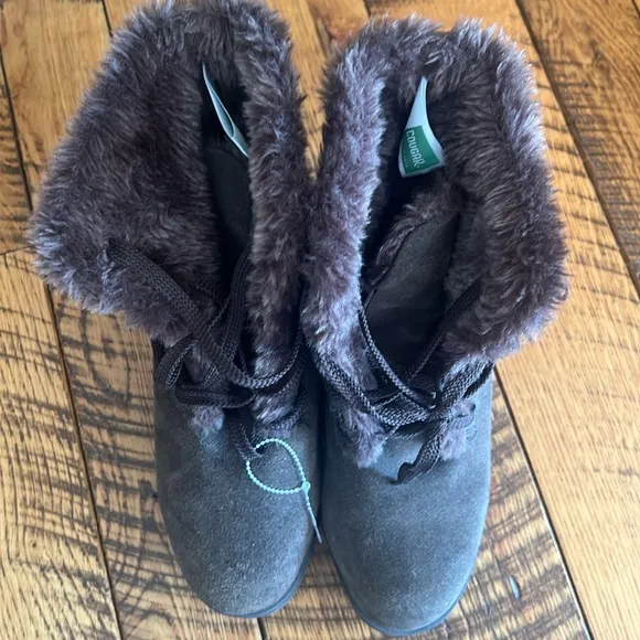 Cougar Brown Waterproof Faux Fur Lined Lace up Chunky Winter Boots in Size 9
