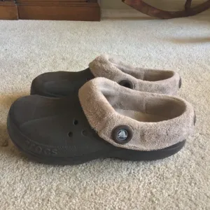 CROCS Classic Mammoth Insulated Fur Lined Clogs Unisex Shoes Slip On