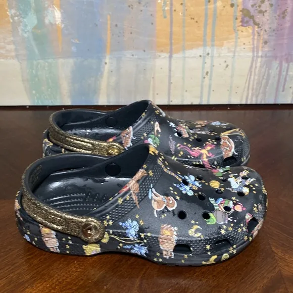 CROCS Vera Bradley X Harry Potter Graphic Clogs Size J5