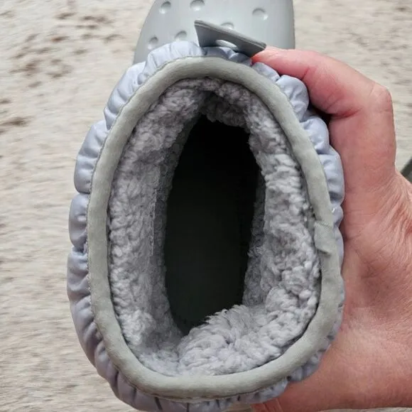 CROCS Women's Classic Neo Puff Shorty Lined Snow Boots in Light Grey NEW