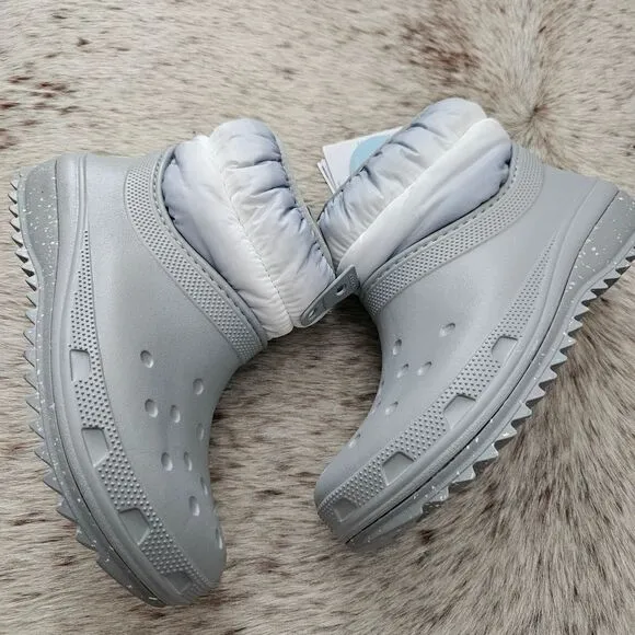 CROCS Women's Classic Neo Puff Shorty Lined Snow Boots in Light Grey NEW