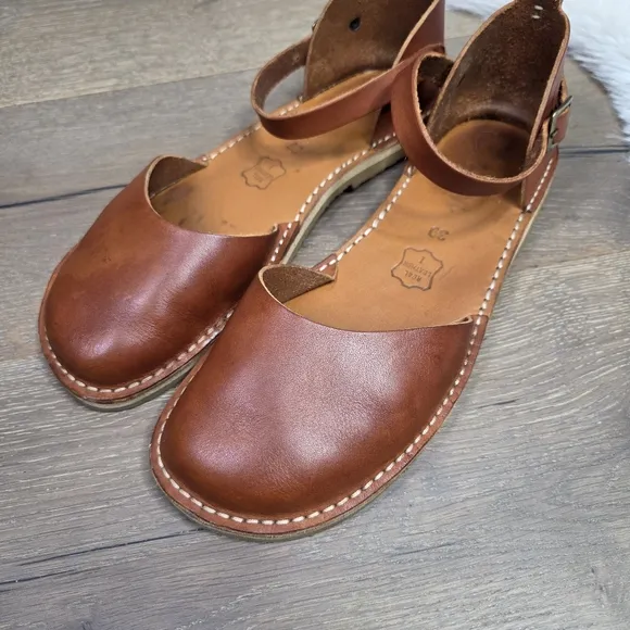 Crupon Brown Leather Mary Jane Sandals with Ankle Strap 39