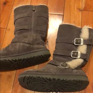 Cute Ugg boots-size 3