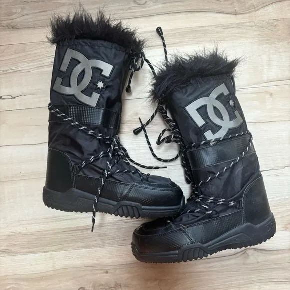 DC Black Winter Boots with Faux Fur Womens size 7