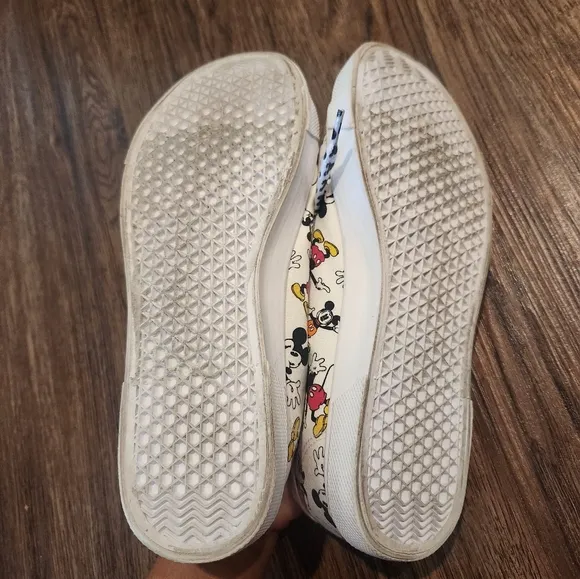 Disney White Tennis Shoes Mickey Mouse Design