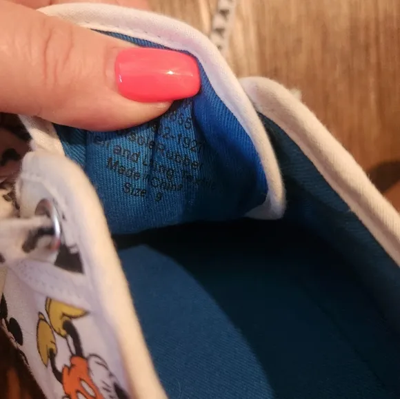 Disney White Tennis Shoes Mickey Mouse Design