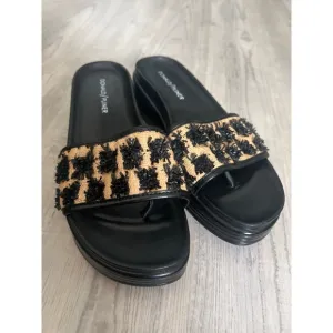 Donald J. Pliner Black and Tan Slide Sandals Furry Strap