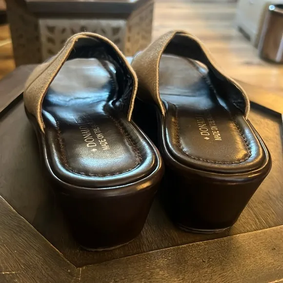 Donald Pliner Beige and Black Sandals
