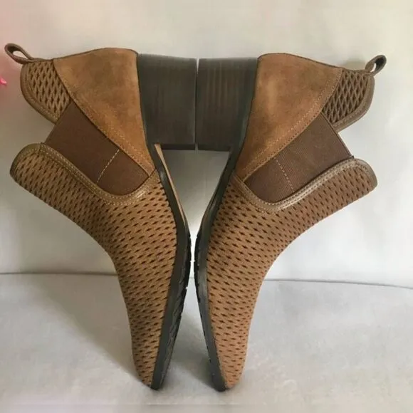 Donald Pliner Darla Brown Suede Perforated Western Chelsea Ankle Boots Booties 6