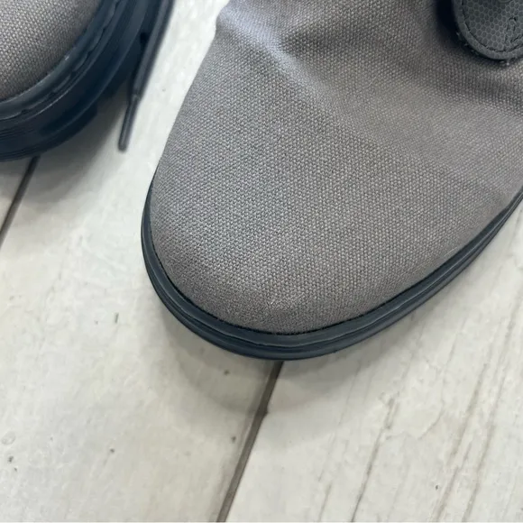 Dr. Doc Martens Womens 10 Men’s 9 Bonny II Gray Suede Casual Ankle Booties Boots