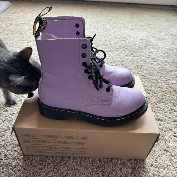 Dr. Martens 1460 Pascal Lilac Virginia Leather