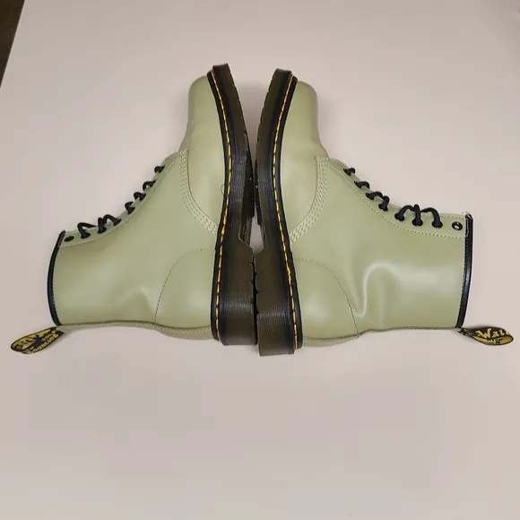 Dr. Martens 1460 Pascal Virginia soft leather casual combat boots size 9