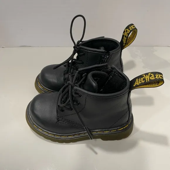 Dr. Martens Air Wair 14601 Black Lace Up Zip Boots Toddler Size 6