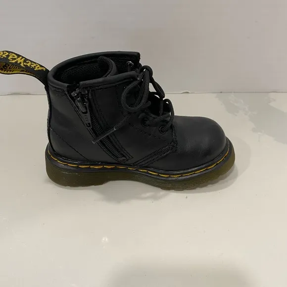 Dr. Martens Air Wair 14601 Black Lace Up Zip Boots Toddler Size 6
