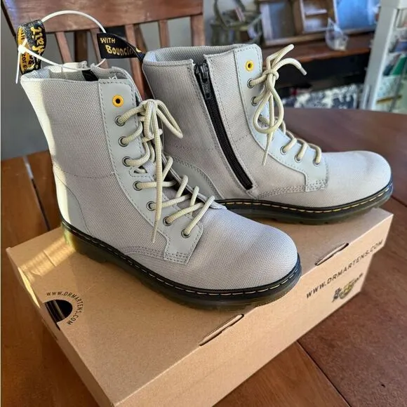 Dr. Martens Airware Combs Extra Tough Poly Boots Gray W6 M5 (EU 37) Doc Adaptive